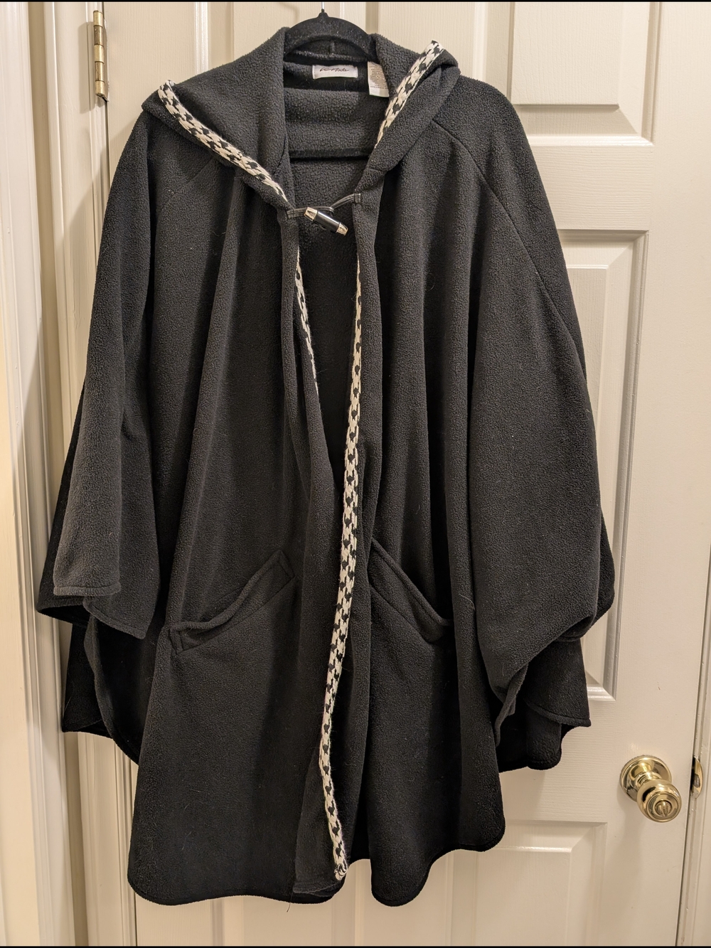 La Moda Black Hooded Fleece Jacket with Contrast Houndstooth Trim